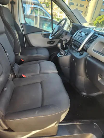 Renault Trafic 1.6 dCi 120 cv — Utilitaire fiable, 150'000 km, sans sinistre — Seitenansicht