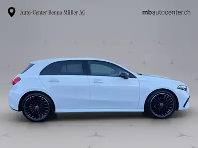 Mercedes-Benz Classe A 200 Night Star AMG Line — Berline compacte hybride, 20 km au compteur — detail
