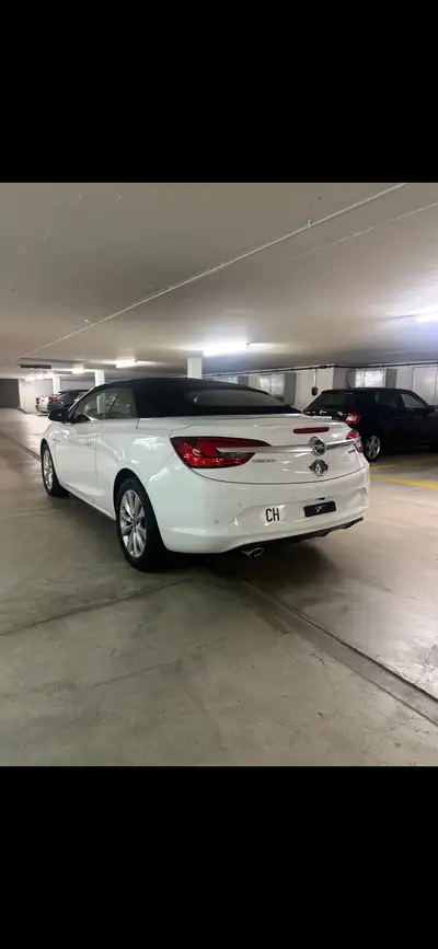 Opel Cascada 1.6 T 170 eTEC Cosmo — Cabriolet élégant, 49 000 km, motorisation turbo — Heckansicht