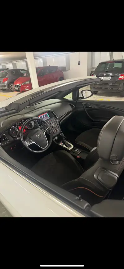 Opel Cascada 1.6 T 170 eTEC Cosmo — Cabriolet élégant, 49 000 km, motorisation turbo — Armaturenbrett