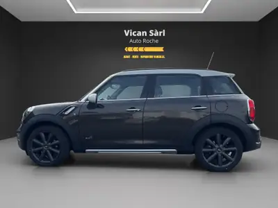 MINI Countryman Cooper S ALL4 — SUV compact polyvalent, 4 roues motrices, 190 ch — interni