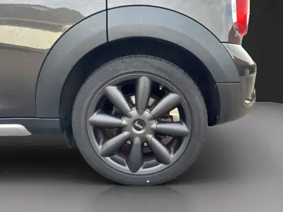 MINI Countryman Cooper S ALL4 — SUV compact polyvalent, 4 roues motrices, 190 ch — Miniatura 9