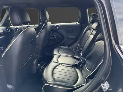MINI Countryman Cooper S ALL4 — SUV compact polyvalent, 4 roues motrices, 190 ch — Miniatura 15