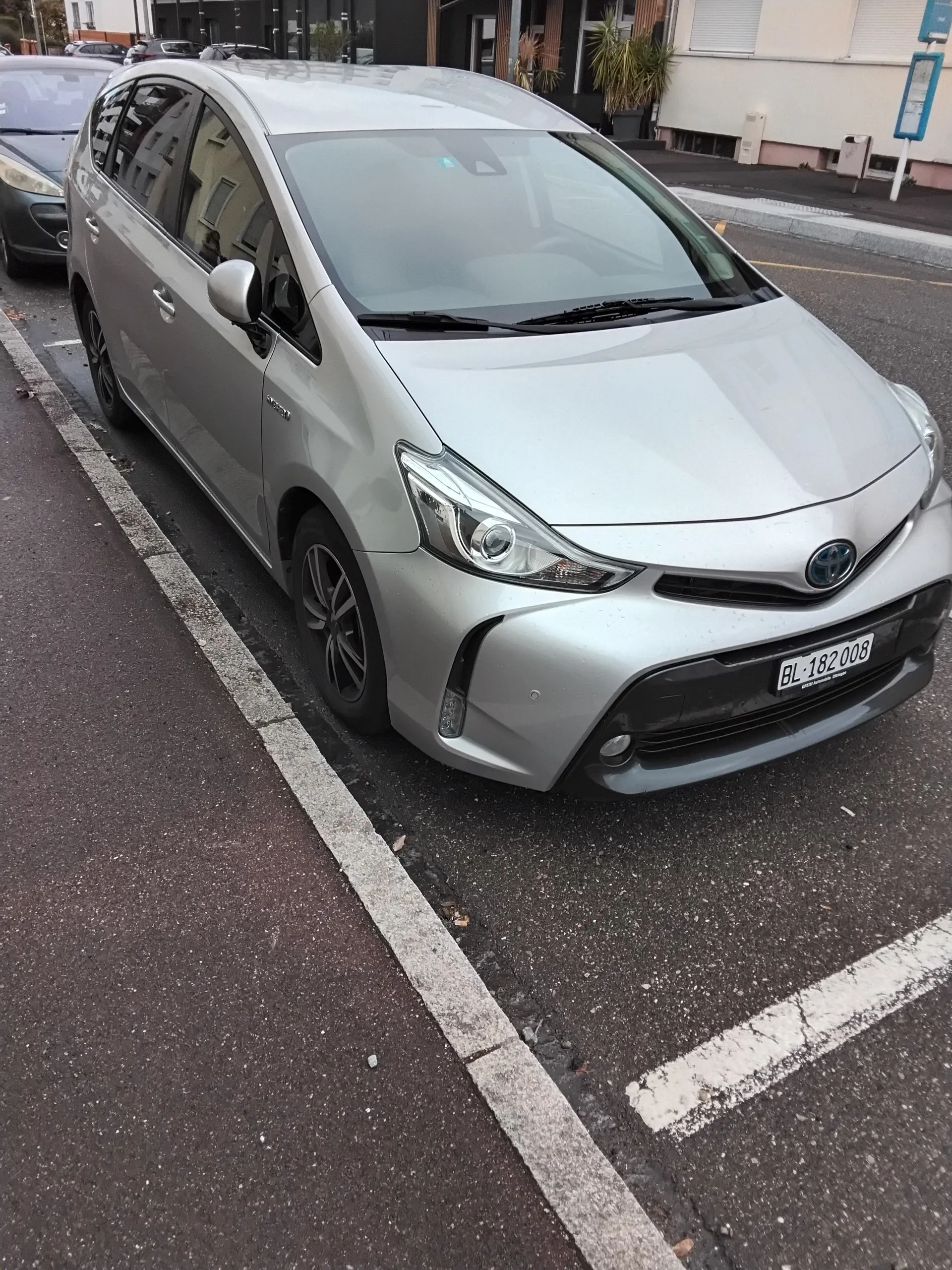 Toyota Prius Plus 2020 occasion Münchenstein — 2