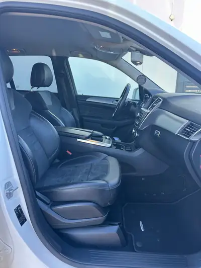 Mercedes-Benz ML 250 CDI BlueTec — SUV premium robuste, diesel économe et fiable — fianco