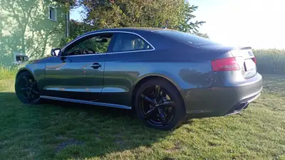 Audi RS5 4.2 V8 FSI Quattro — Coupé haute performance, 450 ch purs — Seitenansicht