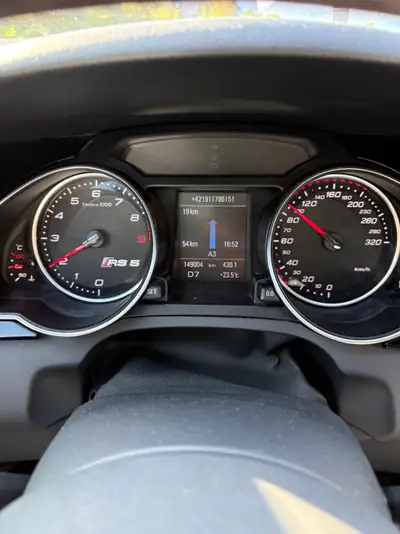 Audi RS5 4.2 V8 FSI Quattro — Coupé haute performance, 450 ch purs — Armaturenbrett