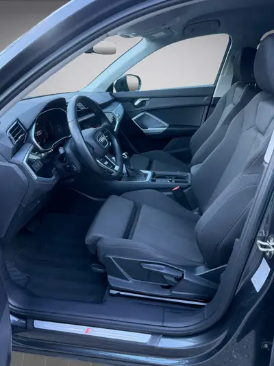 Audi Q3 35 TDI S line quattro — SUV compact diesel performant, 53'000 km seulement — Miniatura 11