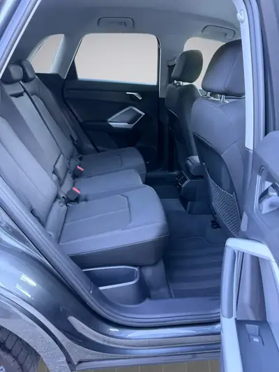 Audi Q3 35 TDI S line quattro — SUV compact diesel performant, 53'000 km seulement — Miniatura 13