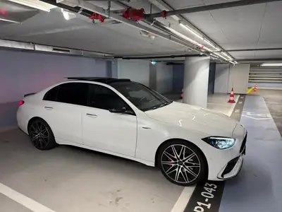 Mercedes-AMG C 43 4MATIC 2023 — 421 ch, Performance hybride rechargeable — côté