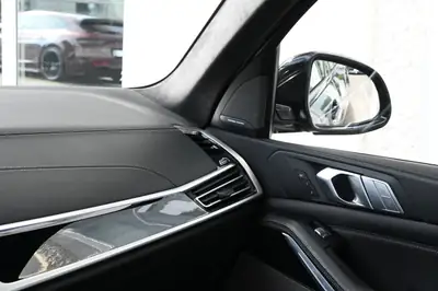 BMW X7 xDrive M50i — SUV 7 places premium, 530 ch et équipements luxe — Miniatura 18
