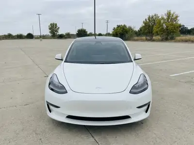 Tesla Model 3 Performance — Électrique haute performance, 87'500 km, garantie constructeur — vista posteriore