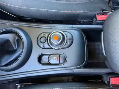 MINI Countryman Cooper D ALL4 — SUV compact diesel 4x4, économique et bien équipé — Miniature 11