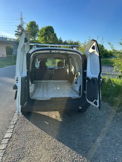 Dacia Logan 1.6 Ambiance — Utilitaire fiable, faible kilométrage, sans sinistre — rear view