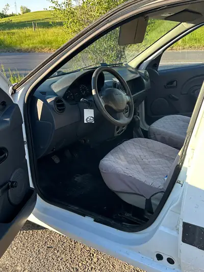 Dacia Logan 1.6 Ambiance — Utilitaire fiable, faible kilométrage, sans sinistre — interior
