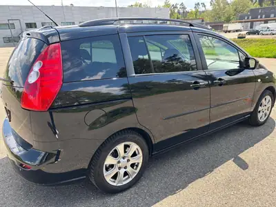 Mazda 5 2.0 Exclusive — Monospace 7 places, 74'863 km seulement — côté
