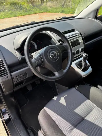 Mazda 5 2.0 Exclusive — Monospace 7 places, 74'863 km seulement — intérieur