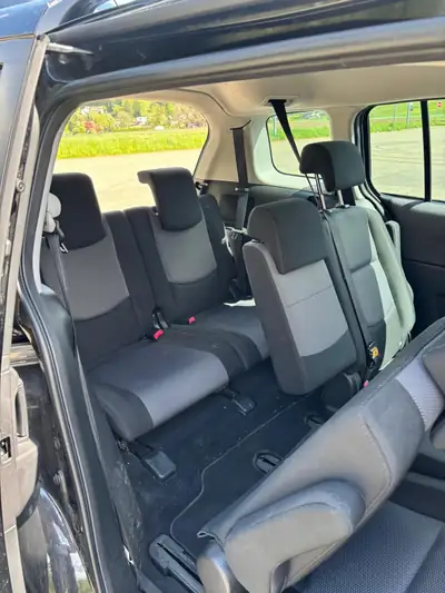 Mazda 5 2.0 Exclusive — Monospace 7 places, 74'863 km seulement — détail
