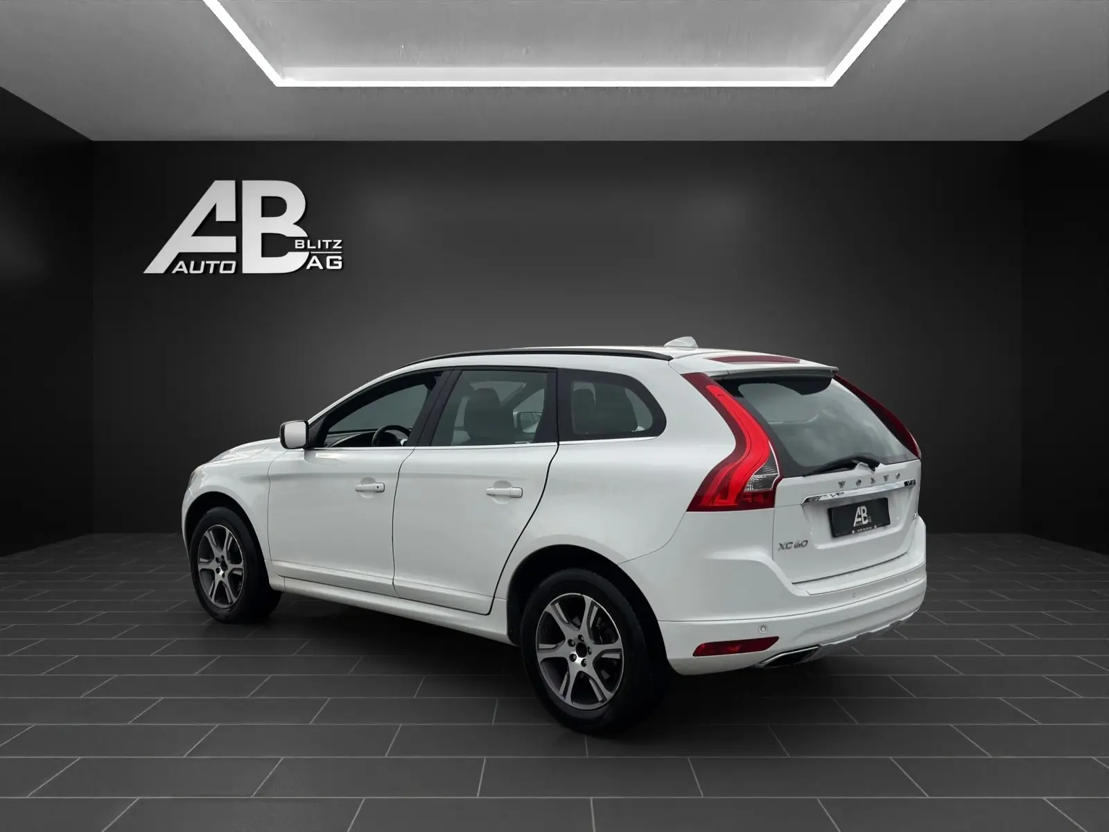 Volvo XC60 2014 occasion Hunzenschwil — 3