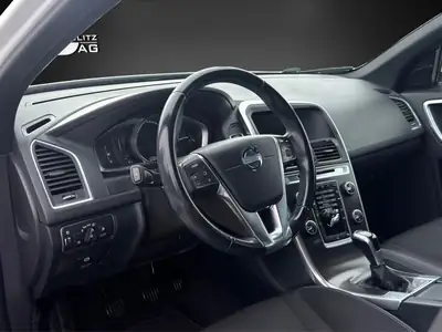 Volvo XC60 D4 Momentum — SUV robuste diesel, 181 ch, historique sans sinistre — Thumbnail 8