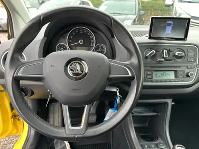 Skoda Citigo 1.0 Elegance ASG — Petite citadine automatique, sans accident, à petit prix — Miniature 8