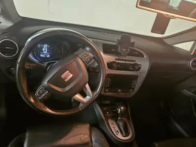 SEAT Leon 1.8 TSI Sport DSG — Berline sportive, sans accident, 187'890 km — exterior view