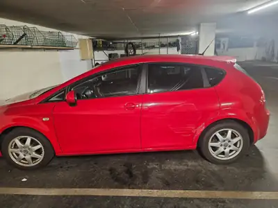 SEAT Leon 1.8 TSI Sport DSG — Berline sportive, sans accident, 187'890 km — rear view