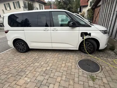 VW T7 Multivan 1.4 eHybrid Liberty DSG — Monospace 7 places hybride rechargeable, 65'000 km — vista esterna
