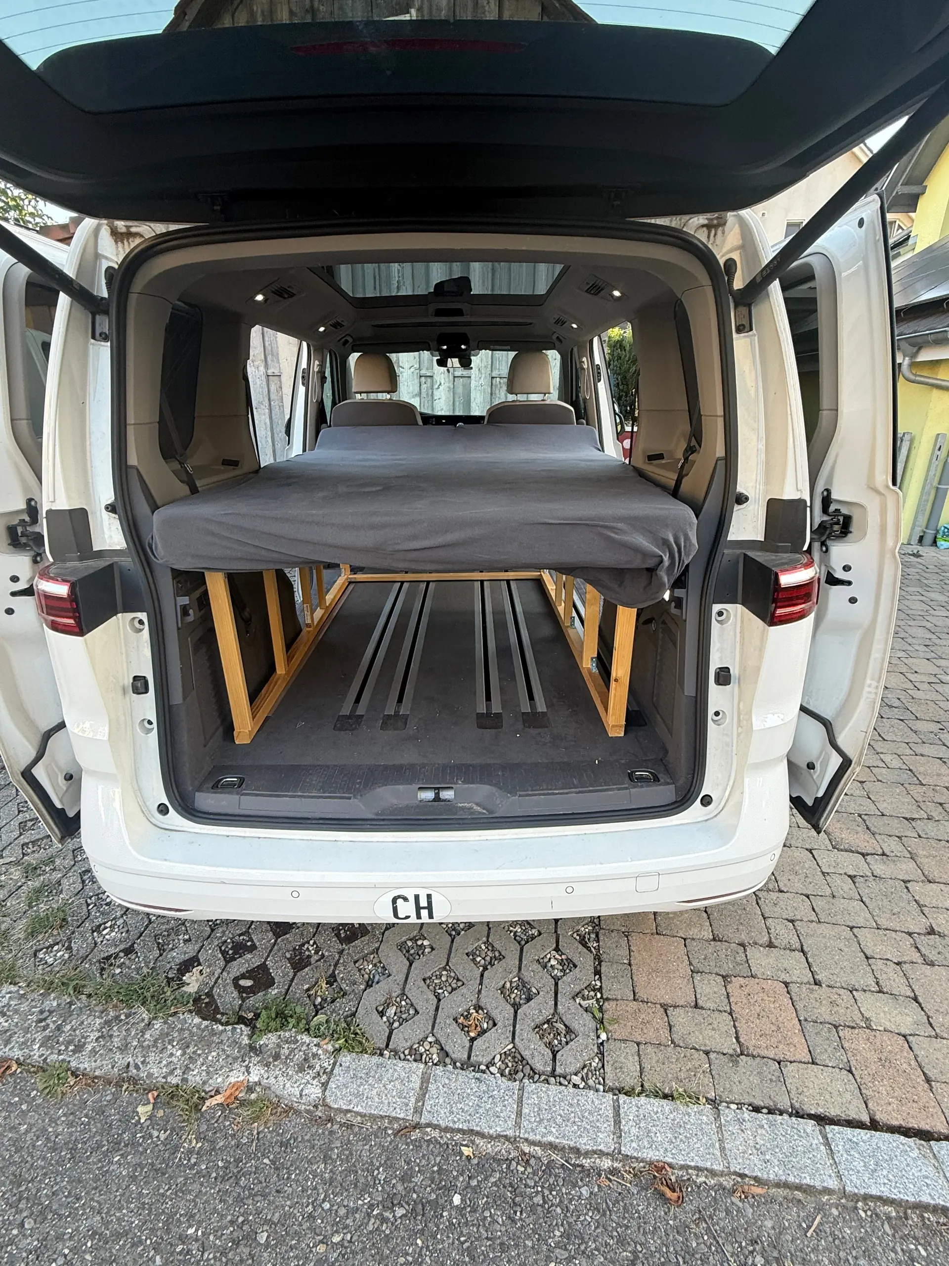 Volkswagen T7 Multivan 2023 occasion Niedergösgen — 2