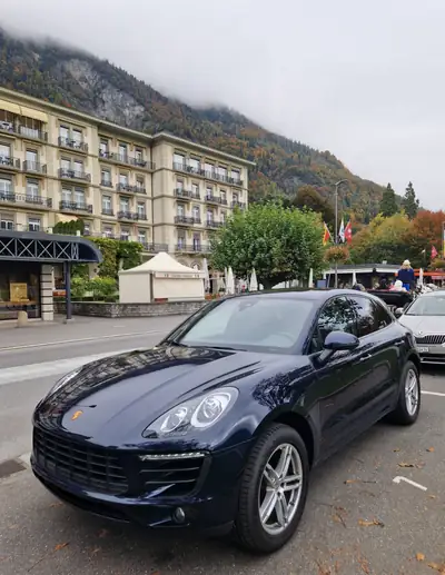 Porsche Macan 2.0 — SUV sportif 252 ch, toutes roues motrices, entretien optimal — exterior view