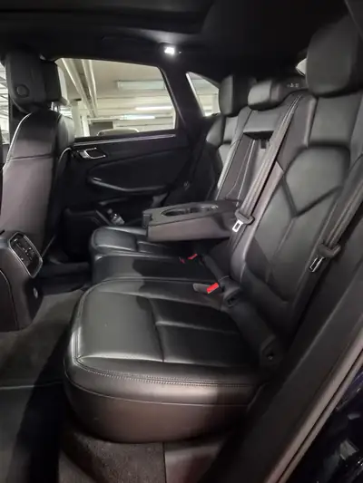 Porsche Macan 2.0 — SUV sportif 252 ch, toutes roues motrices, entretien optimal — Thumbnail 8
