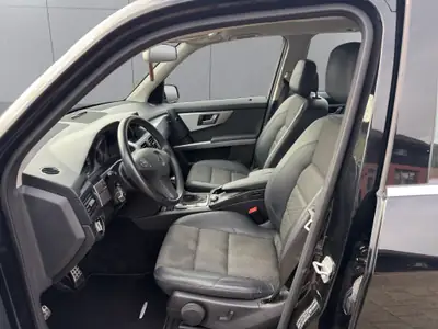 Mercedes-Benz GLK 250 CDI — SUV compact diesel performant, entretien impeccable — Miniatura 9