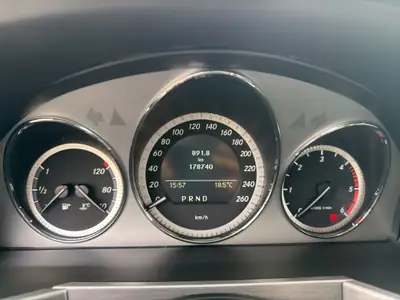 Mercedes-Benz GLK 250 CDI — SUV compact diesel performant, entretien impeccable — Miniatura 11
