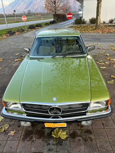 Mercedes-Benz SLC 280 — Chef-d'œuvre coupé des années 70, 176'000 km authentiques — rear view