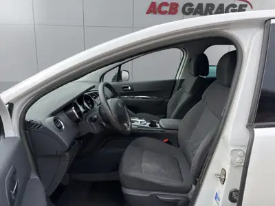 Peugeot 3008 2.0 HDI — SUV familial robuste, boîte auto, entretien à jour — Miniatura 9