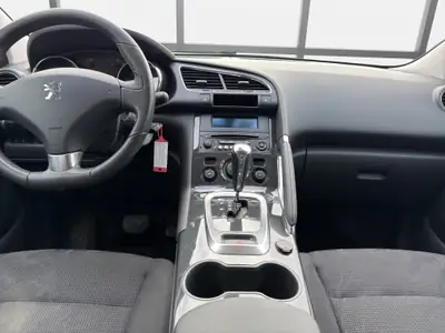 Peugeot 3008 2.0 HDI — SUV familial robuste, boîte auto, entretien à jour — Miniatura 12