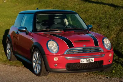 MINI Cooper S 1.6i — Sportive compacte emblématique, 163 ch et design iconique — vista esterna