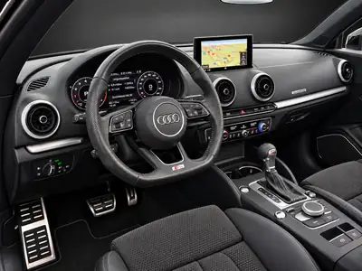 Audi A3 Cabriolet 35 TFSI — Roadster élégant avec S-Line et équipement premium — Miniatura 8