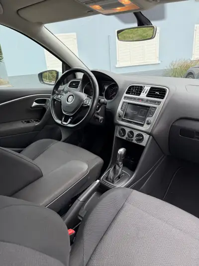 VW Polo 1.4 TDI 90 ch — Citadine fiable, faible kilométrage, diesel économique — intérieur