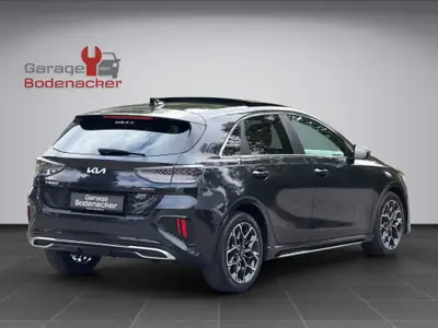 Kia Ceed 1.5 T-GDi GT Line — Berline sportive 160 ch, faible kilométrage, équipée premium — cruscotto