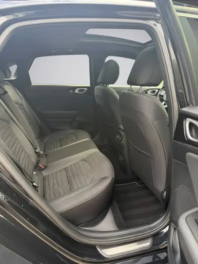 Kia Ceed 1.5 T-GDi GT Line — Berline sportive 160 ch, faible kilométrage, équipée premium — Miniatura 12