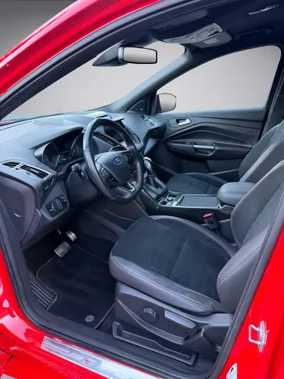 Ford Kuga 2.0 TDCi ST Line High 4WD — SUV diesel robuste, faible kilométrage, équipé Sport Line — Miniatura 9