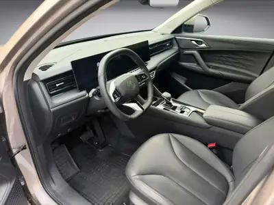 MG HS 1.5 T Luxury — SUV coupé spacieux, 170 PS, équipement premium et financement possible — Miniatura 9