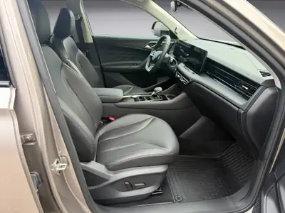 MG HS 1.5 T Luxury — SUV coupé spacieux, 170 PS, équipement premium et financement possible — Miniatura 13