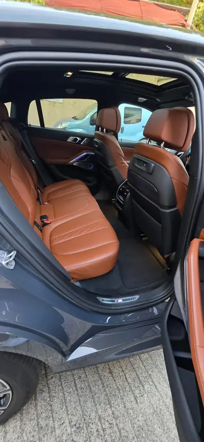 BMW X6 40i xDrive 2022 — SUV coupé premium, 41 850 km seulement — side view