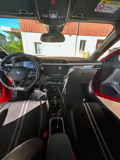 Opel Corsa 1.2 T GS 2024 — Citadine dynamique, kilométrage modéré — interior