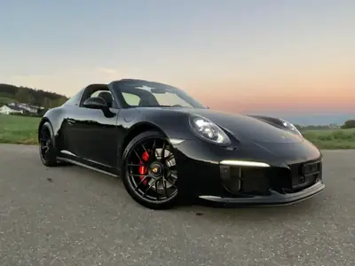 Porsche 911 Targa 4 GTS — Chef-d'œuvre cabriolet 450 ch, historique complet — side view