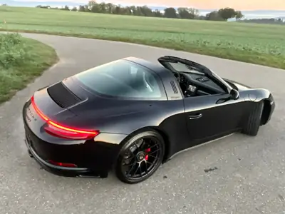 Porsche 911 Targa 4 GTS — Chef-d'œuvre cabriolet 450 ch, historique complet — dashboard