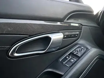Porsche 911 Targa 4 GTS — Chef-d'œuvre cabriolet 450 ch, historique complet — Thumbnail 15
