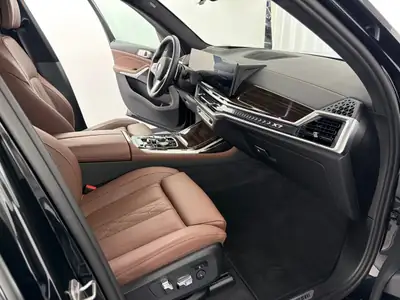 BMW X7 xDrive 48V 40i M Sport — SUV 7 places, hybride essence, première main — Miniatur 9